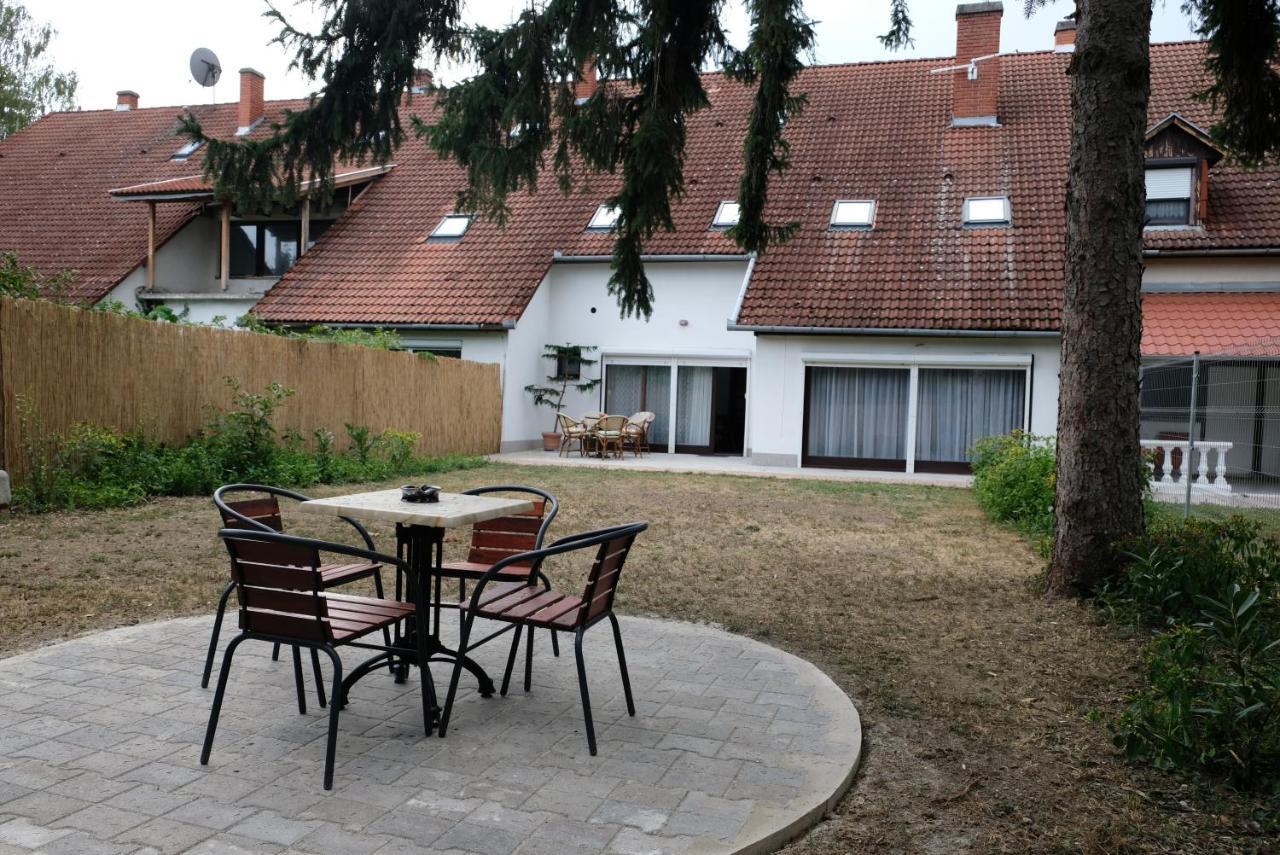 Alea Apartmanok Harkany Exterior photo
